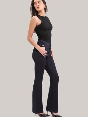 NWOT 🇨🇦 Yoga Jeans BOOTCUT FLARE stretch DARK INDIGO 30x32”